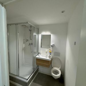 Kamer met een Queen Size Bed